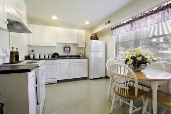 Hartford Apartments: Roselene Lambert